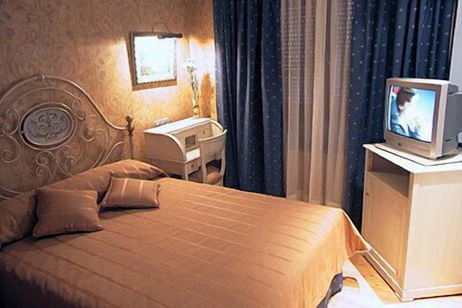 Hotel Santiago 베나벤테 외부 사진