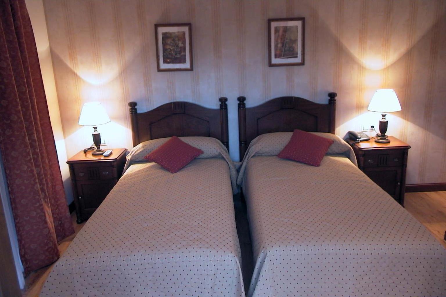 Hotel Santiago 베나벤테 외부 사진